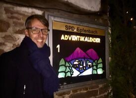 Lars Castellucci zu Gast bei der Adventsfenster-Eröffnung