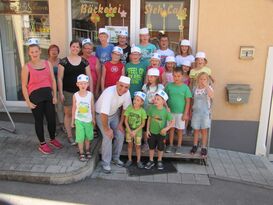 Gruppenfoto mit Karl-Heinz Schilling